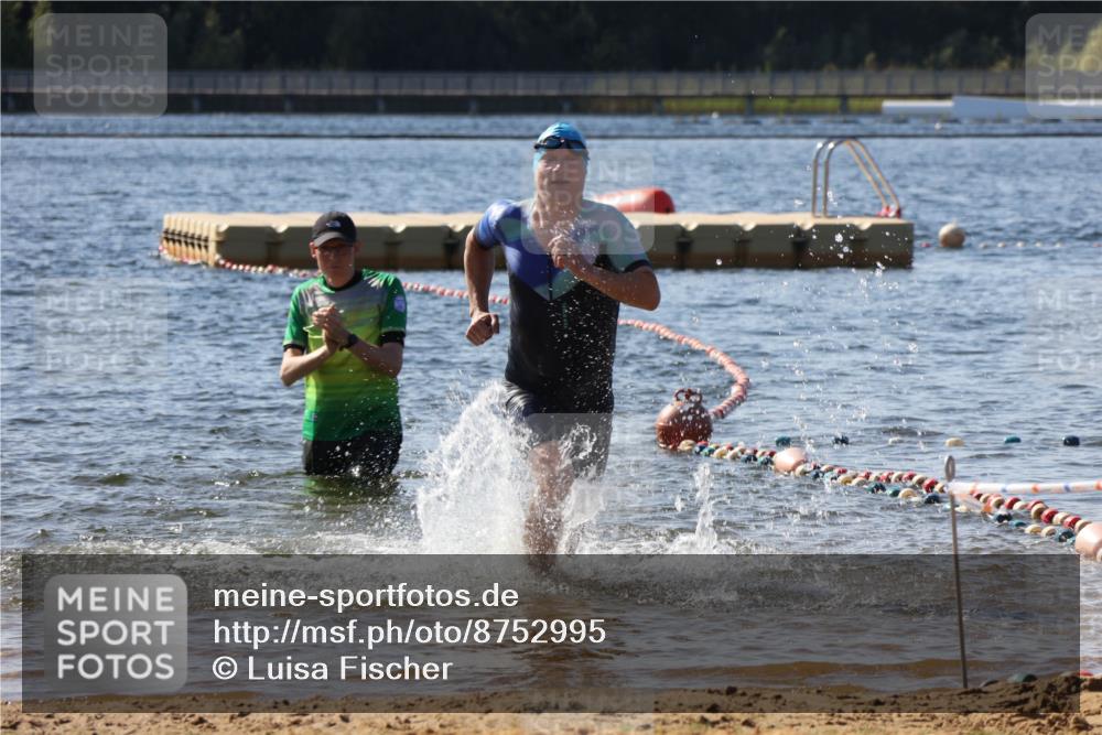 07.09.2025 - 19. Norderstedt Triathlon Luisa Fischer http://msf.ph/oto/8752995 07.09.2025 11:27:17 Schwimmen 170 meine-sportfotos.de