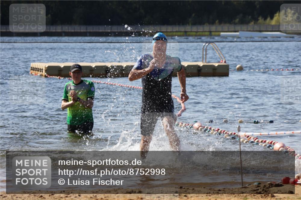 07.09.2025 - 19. Norderstedt Triathlon Luisa Fischer http://msf.ph/oto/8752998 07.09.2025 11:27:17 Schwimmen 170 meine-sportfotos.de