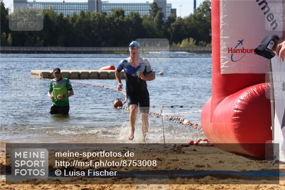 07.09.2025 - 19. Norderstedt Triathlon Luisa Fischer http://msf.ph/oto/8753008 07.09.2025 11:27:18 Schwimmen 170 meine-sportfotos.de