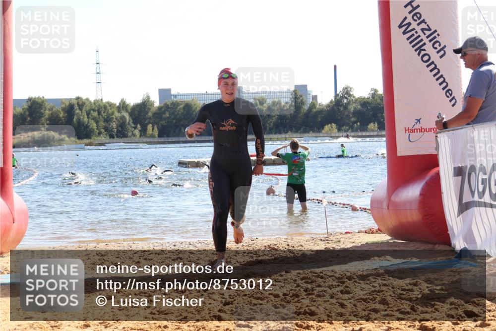 07.09.2025 - 19. Norderstedt Triathlon Luisa Fischer http://msf.ph/oto/8753012 07.09.2025 15:36:11 Schwimmen 1050, 1059, 1075 meine-sportfotos.de