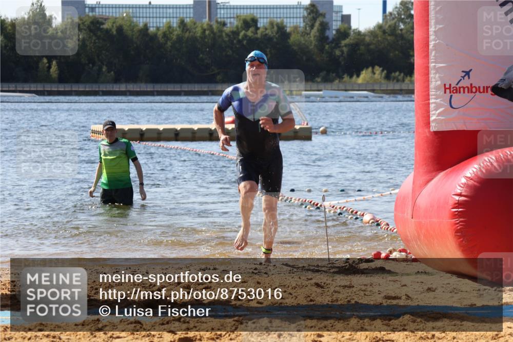 07.09.2025 - 19. Norderstedt Triathlon Luisa Fischer http://msf.ph/oto/8753016 07.09.2025 11:27:19 Schwimmen 170 meine-sportfotos.de