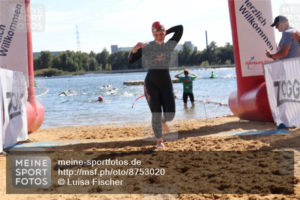 07.09.2025 - 19. Norderstedt Triathlon Luisa Fischer http://msf.ph/oto/8753020 07.09.2025 15:36:12 Schwimmen 1050, 1059, 1075 meine-sportfotos.de
