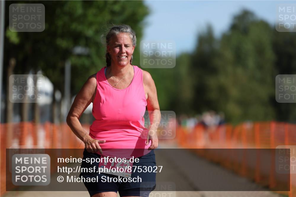 07.09.2025 - 19. Norderstedt Triathlon Michael Strokosch http://msf.ph/oto/8753027 07.09.2025 10:37:20 Laufen 1125 meine-sportfotos.de
