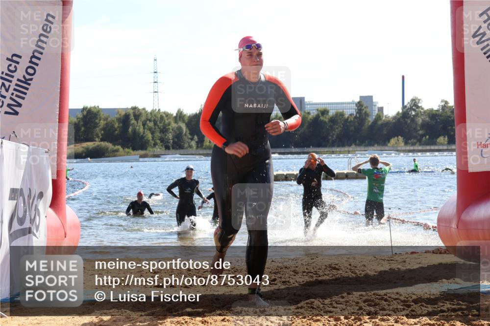 07.09.2025 - 19. Norderstedt Triathlon Luisa Fischer http://msf.ph/oto/8753043 07.09.2025 15:36:27 Schwimmen 1074, 1087, 1593 meine-sportfotos.de