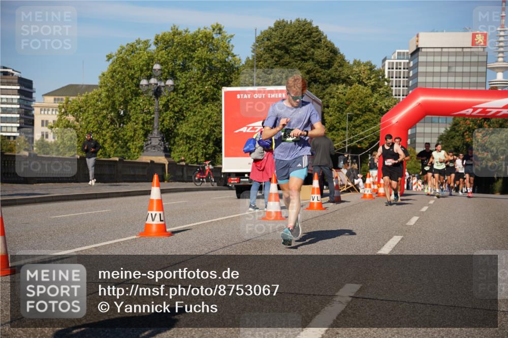 07.09.2025 - BARMER Alsterlauf Yannick Fuchs http://msf.ph/oto/8753067 07.09.2025 09:36:42 Laufen  meine-sportfotos.de