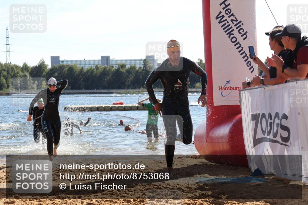 07.09.2025 - 19. Norderstedt Triathlon Luisa Fischer http://msf.ph/oto/8753068 07.09.2025 15:36:30 Schwimmen 1044, 1074, 1087, 1593 meine-sportfotos.de