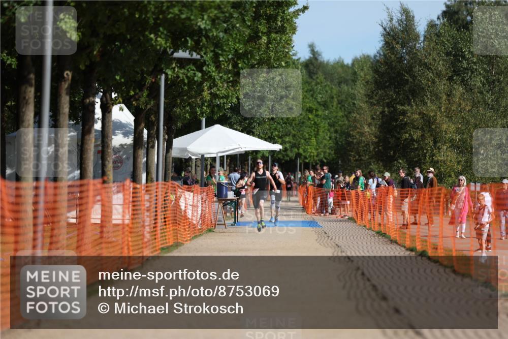 07.09.2025 - 19. Norderstedt Triathlon Michael Strokosch http://msf.ph/oto/8753069 07.09.2025 10:38:16 Laufen  meine-sportfotos.de
