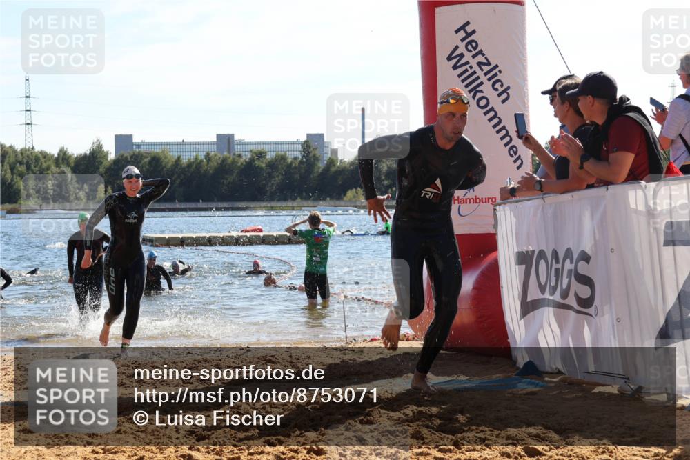 07.09.2025 - 19. Norderstedt Triathlon Luisa Fischer http://msf.ph/oto/8753071 07.09.2025 15:36:31 Schwimmen 1044, 1074, 1087, 1593 meine-sportfotos.de
