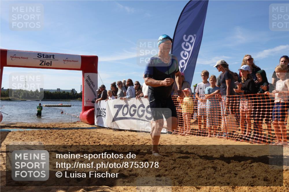 07.09.2025 - 19. Norderstedt Triathlon Luisa Fischer http://msf.ph/oto/8753078 07.09.2025 11:27:23 Schwimmen 170 meine-sportfotos.de