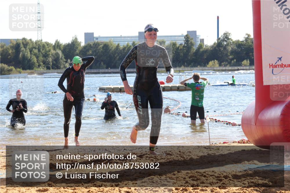 07.09.2025 - 19. Norderstedt Triathlon Luisa Fischer http://msf.ph/oto/8753082 07.09.2025 15:36:32 Schwimmen 1044, 1074, 1087, 1593 meine-sportfotos.de