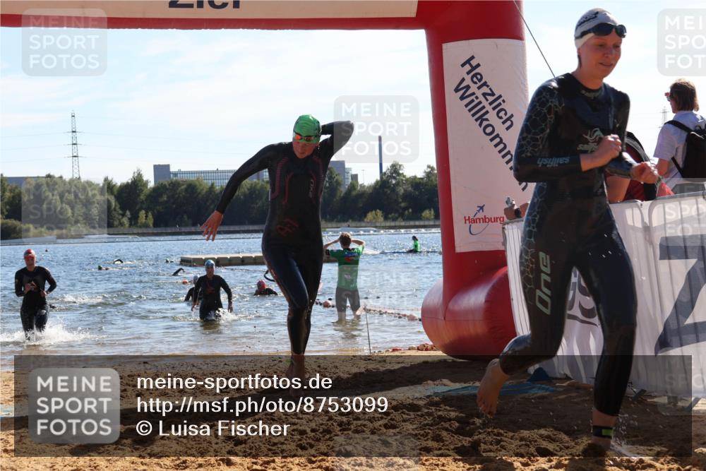 07.09.2025 - 19. Norderstedt Triathlon Luisa Fischer http://msf.ph/oto/8753099 07.09.2025 15:36:34 Schwimmen 1044, 1067, 1074, 1087, 1593 meine-sportfotos.de