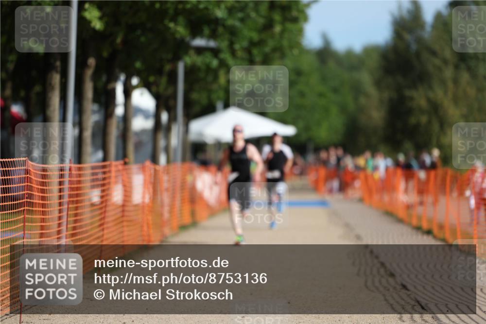 07.09.2025 - 19. Norderstedt Triathlon Michael Strokosch http://msf.ph/oto/8753136 07.09.2025 10:38:21 Laufen 1138 meine-sportfotos.de