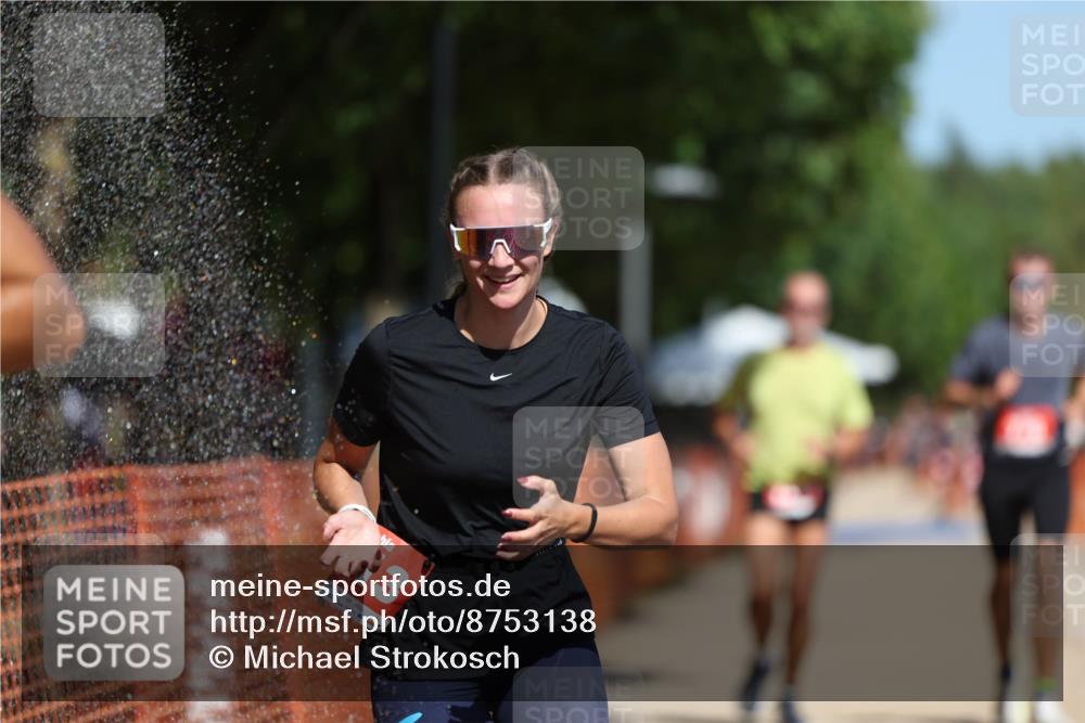 07.09.2025 - 19. Norderstedt Triathlon Michael Strokosch http://msf.ph/oto/8753138 07.09.2025 12:47:01 Laufen 696, 776, 1213, 1247 meine-sportfotos.de