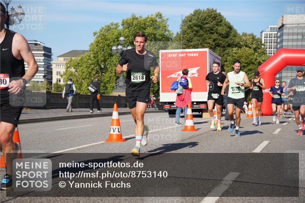 07.09.2025 - BARMER Alsterlauf Yannick Fuchs http://msf.ph/oto/8753140 07.09.2025 09:36:47 Laufen 30, 2618, 2826, 8113, 6255, 2411 meine-sportfotos.de