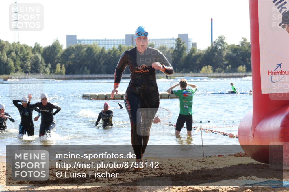 07.09.2025 - 19. Norderstedt Triathlon Luisa Fischer http://msf.ph/oto/8753142 07.09.2025 15:36:42 Schwimmen 1044, 1067, 1087, 1103, 1593 meine-sportfotos.de
