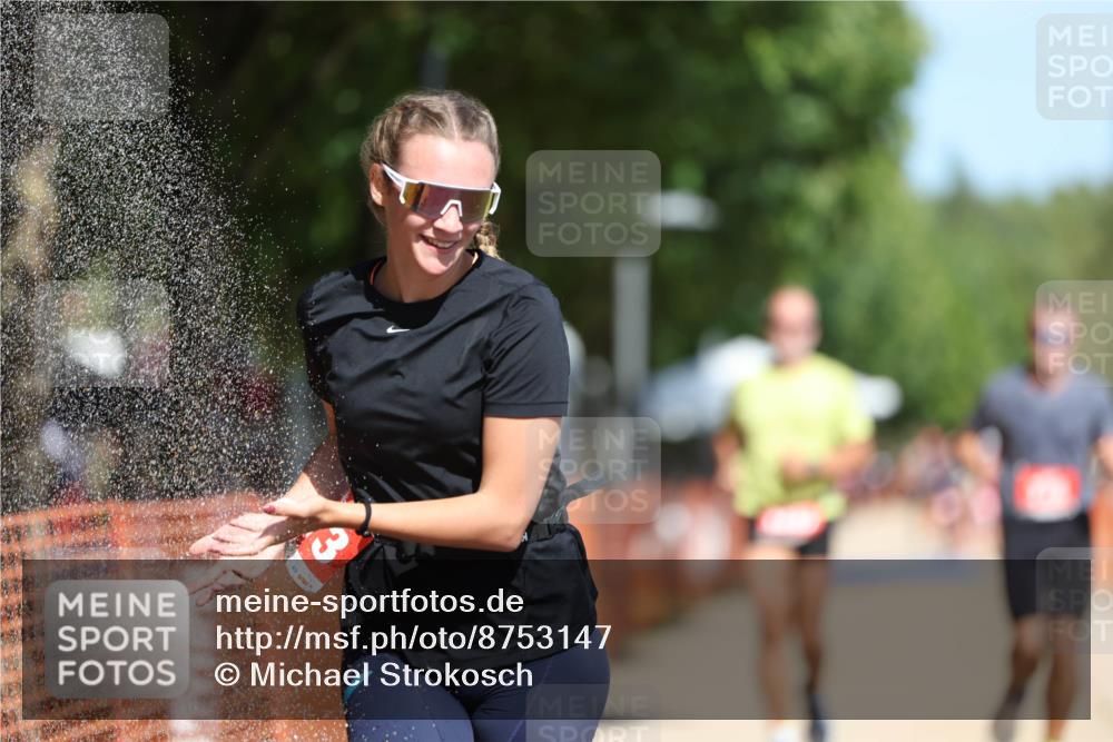07.09.2025 - 19. Norderstedt Triathlon Michael Strokosch http://msf.ph/oto/8753147 07.09.2025 12:47:01 Laufen 696, 776, 1213, 1247 meine-sportfotos.de