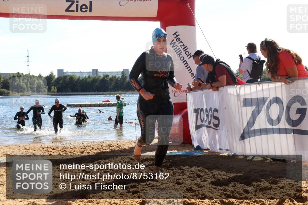 07.09.2025 - 19. Norderstedt Triathlon Luisa Fischer http://msf.ph/oto/8753162 07.09.2025 15:36:44 Schwimmen 1044, 1067, 1076, 1087, 1103 meine-sportfotos.de