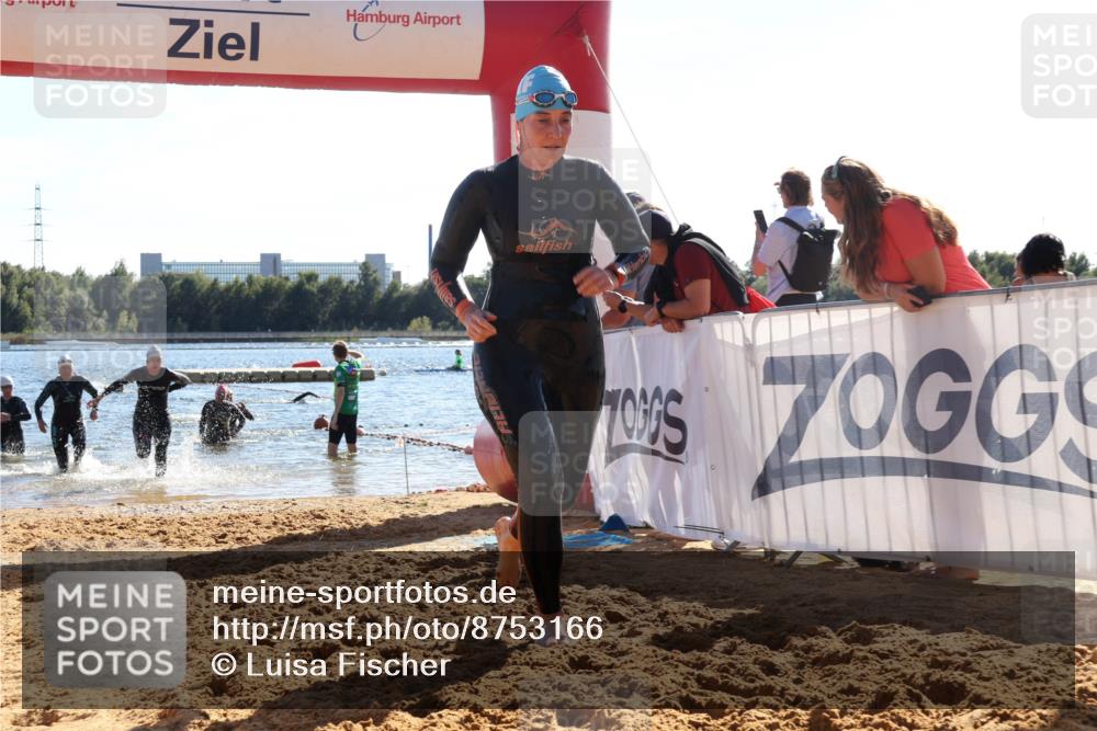 07.09.2025 - 19. Norderstedt Triathlon Luisa Fischer http://msf.ph/oto/8753166 07.09.2025 15:36:44 Schwimmen 1044, 1067, 1076, 1087, 1103 meine-sportfotos.de