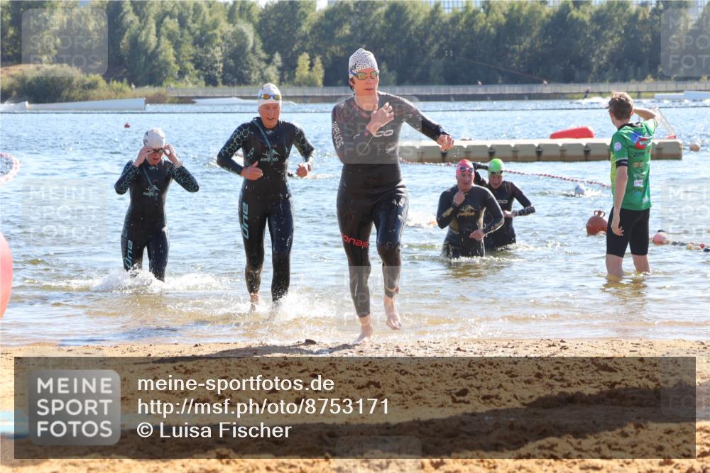 07.09.2025 - 19. Norderstedt Triathlon Luisa Fischer http://msf.ph/oto/8753171 07.09.2025 15:36:46 Schwimmen 1044, 1067, 1076, 1090, 1095, 1103 meine-sportfotos.de