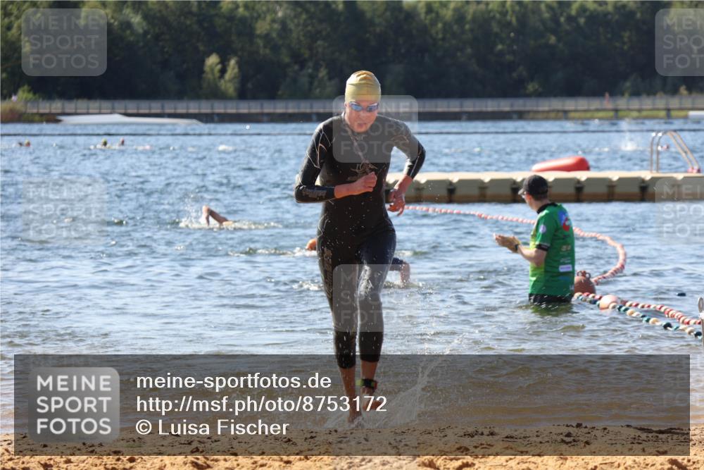 07.09.2025 - 19. Norderstedt Triathlon Luisa Fischer http://msf.ph/oto/8753172 07.09.2025 11:39:15 Schwimmen 168 meine-sportfotos.de