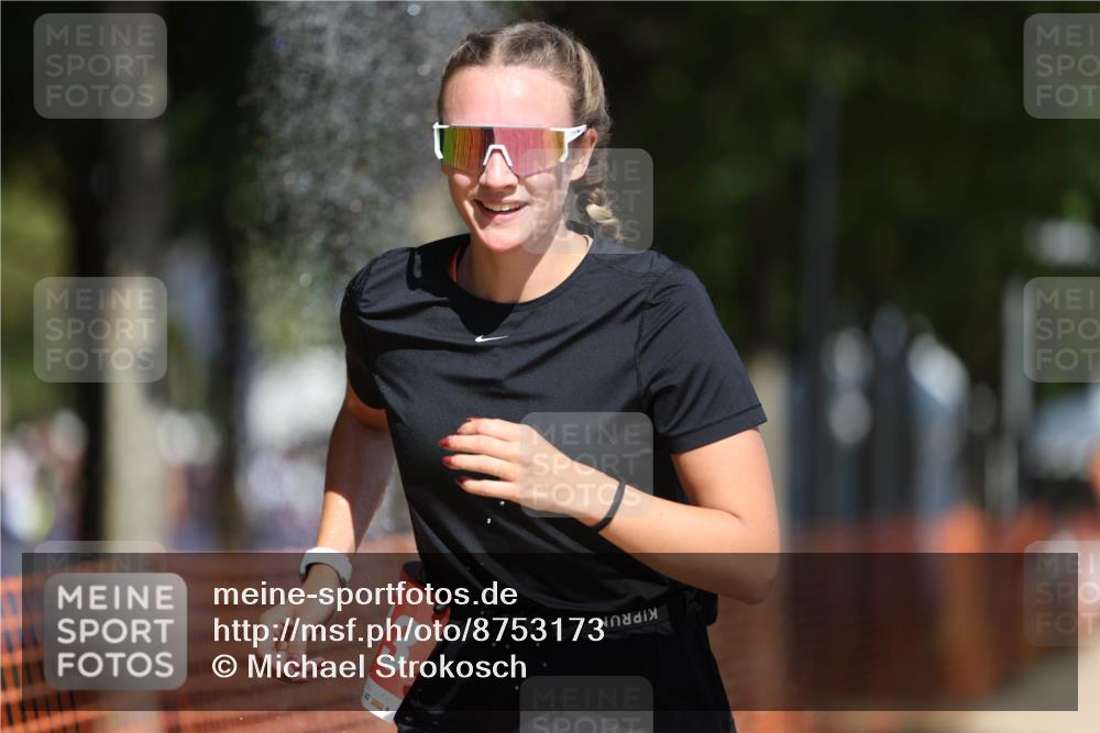 07.09.2025 - 19. Norderstedt Triathlon Michael Strokosch http://msf.ph/oto/8753173 07.09.2025 12:47:02 Laufen 696, 776, 1213, 1247 meine-sportfotos.de