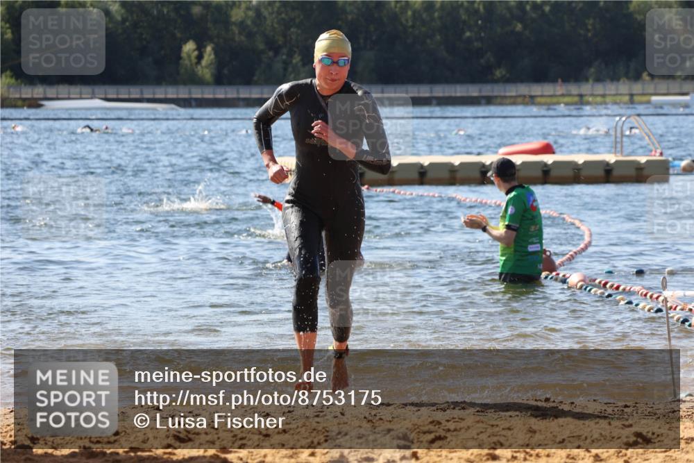 07.09.2025 - 19. Norderstedt Triathlon Luisa Fischer http://msf.ph/oto/8753175 07.09.2025 11:39:15 Schwimmen 168 meine-sportfotos.de
