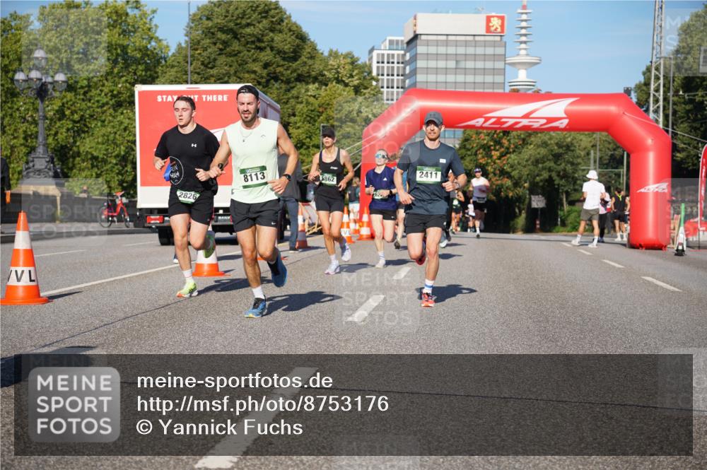 07.09.2025 - BARMER Alsterlauf Yannick Fuchs http://msf.ph/oto/8753176 07.09.2025 09:36:48 Laufen 2826, 8113, 5862, 262, 2411 meine-sportfotos.de