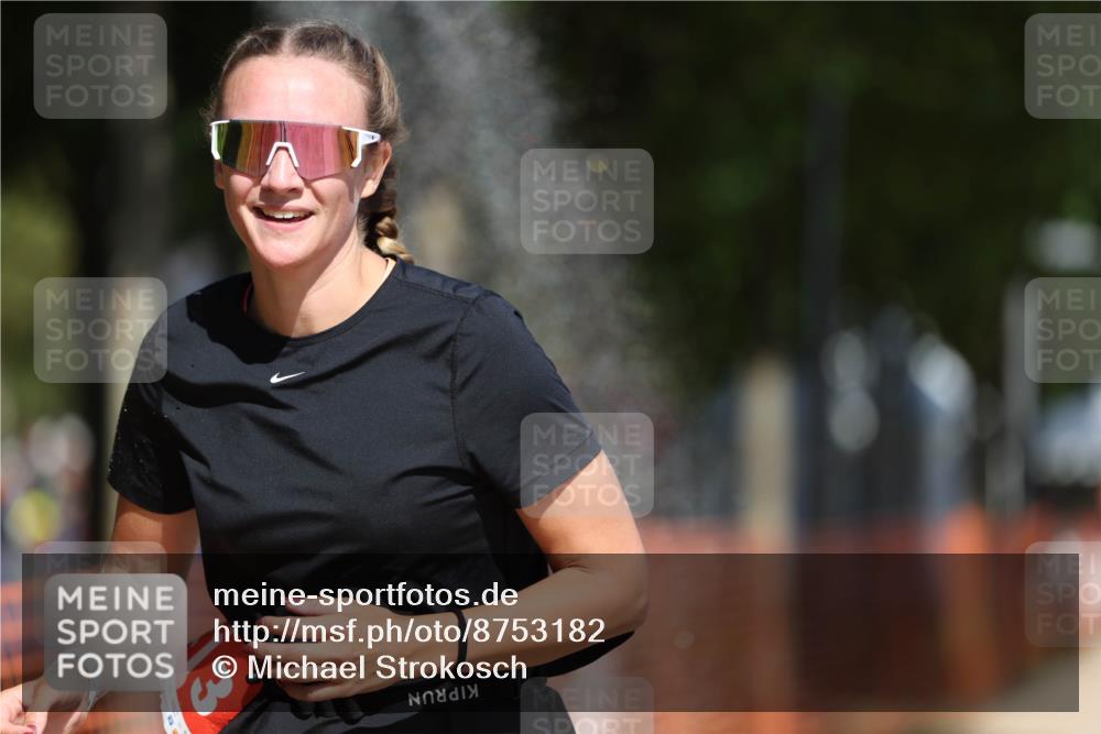 07.09.2025 - 19. Norderstedt Triathlon Michael Strokosch http://msf.ph/oto/8753182 07.09.2025 12:47:02 Laufen 696, 776, 1213, 1247 meine-sportfotos.de