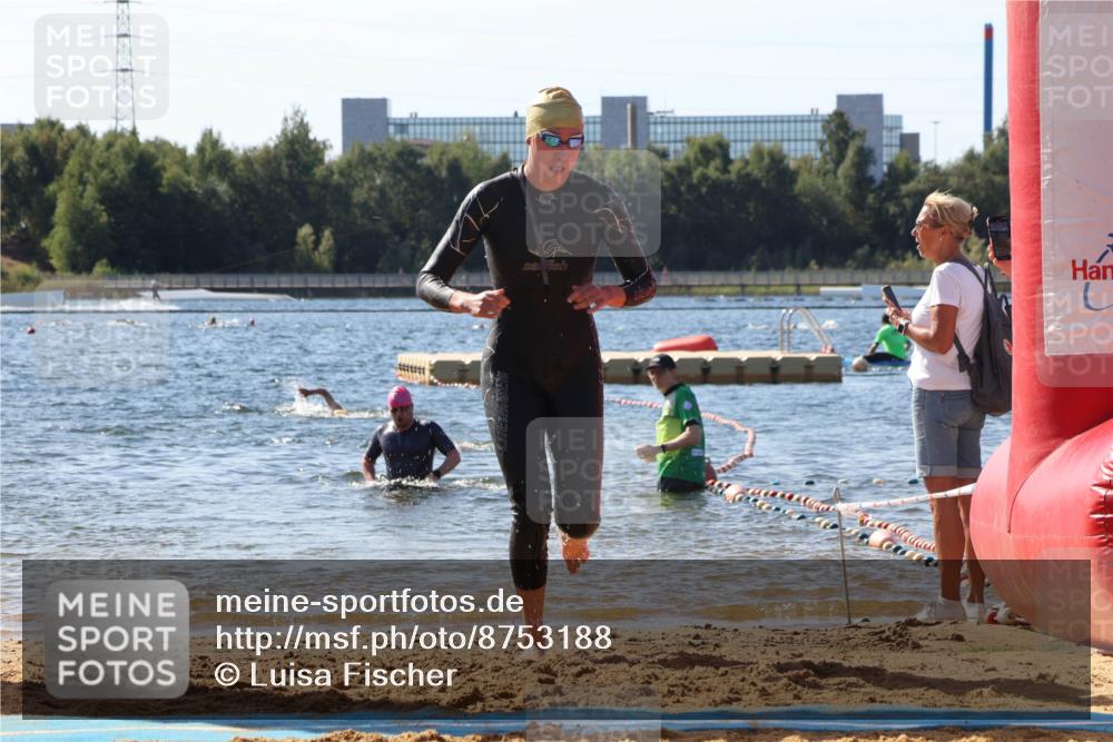 07.09.2025 - 19. Norderstedt Triathlon Luisa Fischer http://msf.ph/oto/8753188 07.09.2025 11:39:16 Schwimmen 168 meine-sportfotos.de