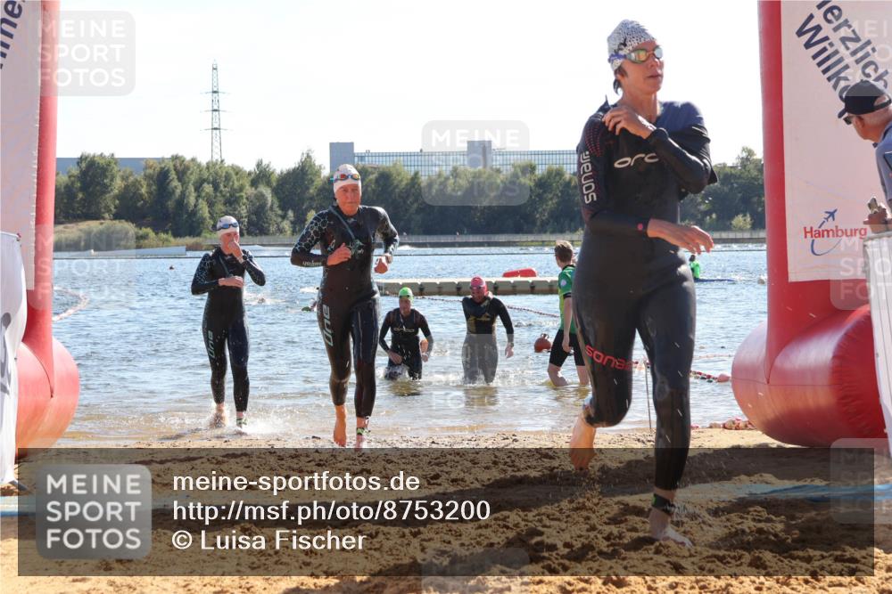 07.09.2025 - 19. Norderstedt Triathlon Luisa Fischer http://msf.ph/oto/8753200 07.09.2025 15:36:49 Schwimmen 1067, 1076, 1090, 1095, 1103 meine-sportfotos.de