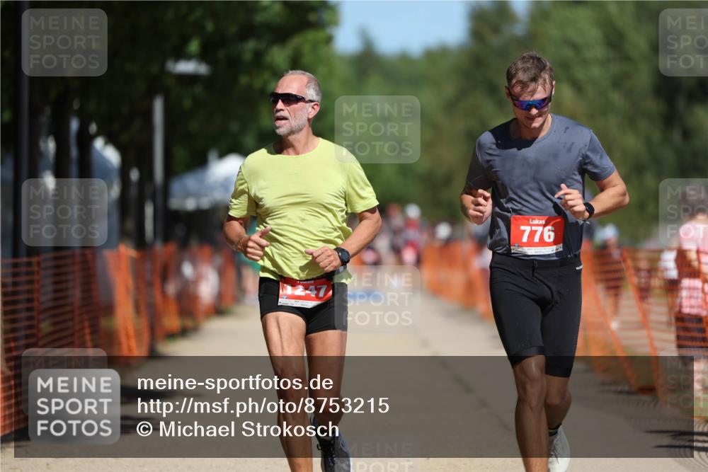 07.09.2025 - 19. Norderstedt Triathlon Michael Strokosch http://msf.ph/oto/8753215 07.09.2025 12:47:04 Laufen 696, 776, 1213, 1247 meine-sportfotos.de