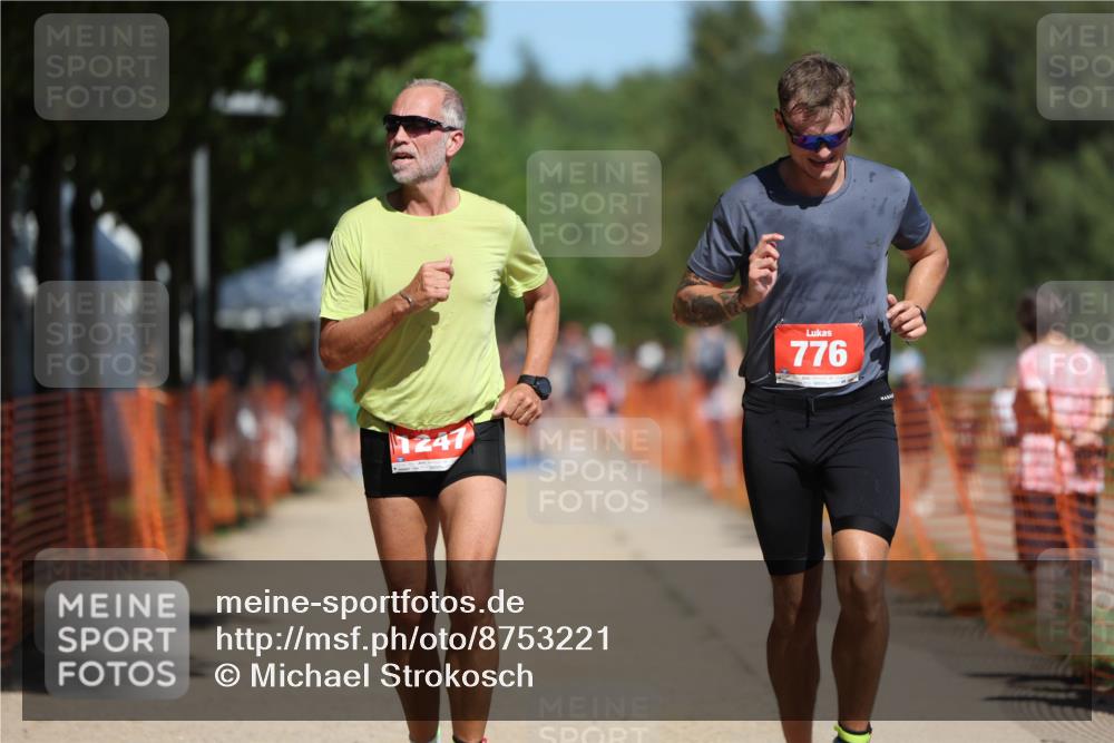 07.09.2025 - 19. Norderstedt Triathlon Michael Strokosch http://msf.ph/oto/8753221 07.09.2025 12:47:04 Laufen 696, 776, 1213, 1247 meine-sportfotos.de