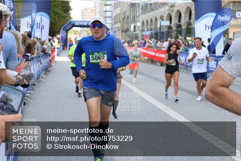 07.09.2025 - BARMER Alsterlauf Strokosch-Dieckow http://msf.ph/oto/8753229 07.09.2025 10:14:37 Ziel 2736, 3455, 3722, 3736, 3771, 3904, 4520, 4607, 4608, 4883, 5036, 5270, 5271, 5280, 5281, 6344, 6345, 8413 meine-sportfotos.de
