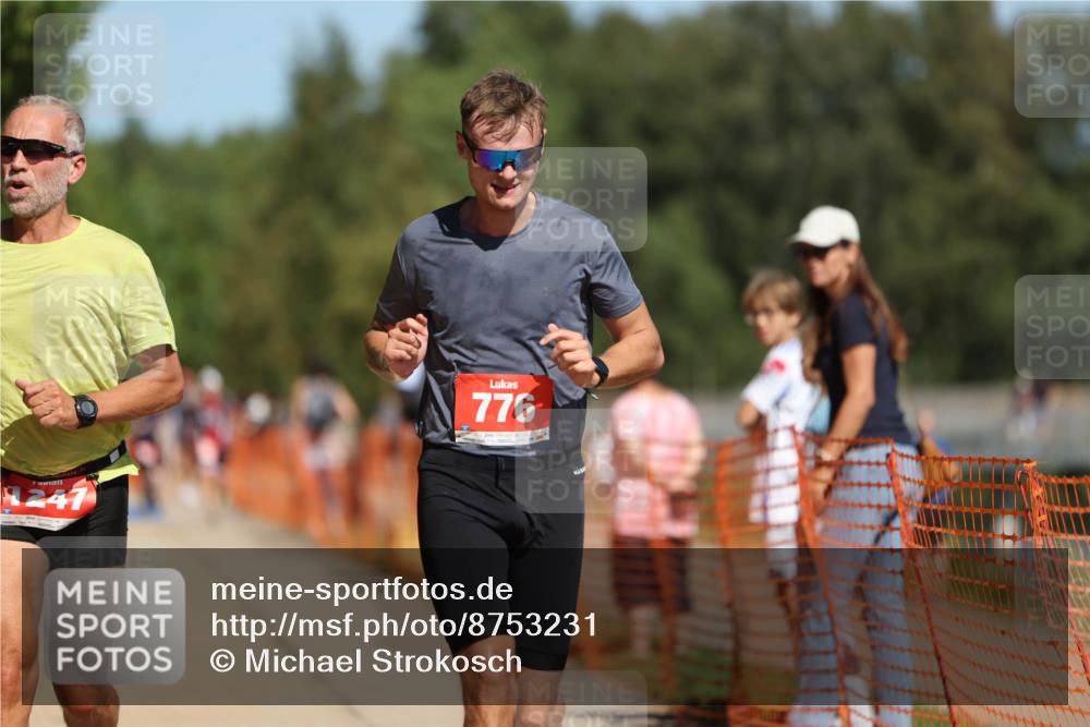 07.09.2025 - 19. Norderstedt Triathlon Michael Strokosch http://msf.ph/oto/8753231 07.09.2025 12:47:05 Laufen 776, 1213, 1247 meine-sportfotos.de