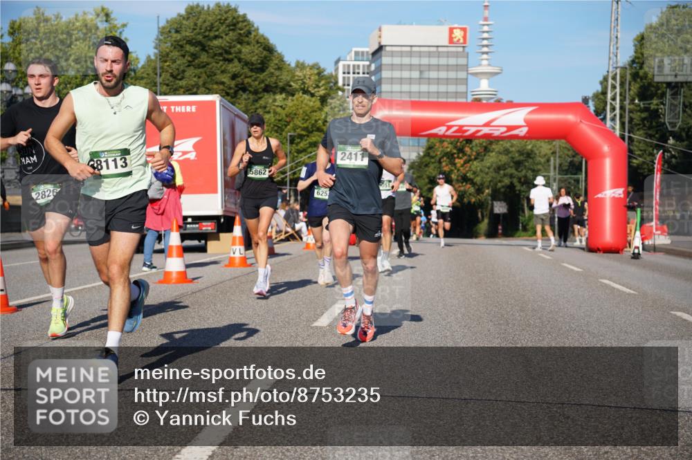 07.09.2025 - BARMER Alsterlauf Yannick Fuchs http://msf.ph/oto/8753235 07.09.2025 09:36:49 Laufen 2826, 8113, 5862, 625, 2411 meine-sportfotos.de