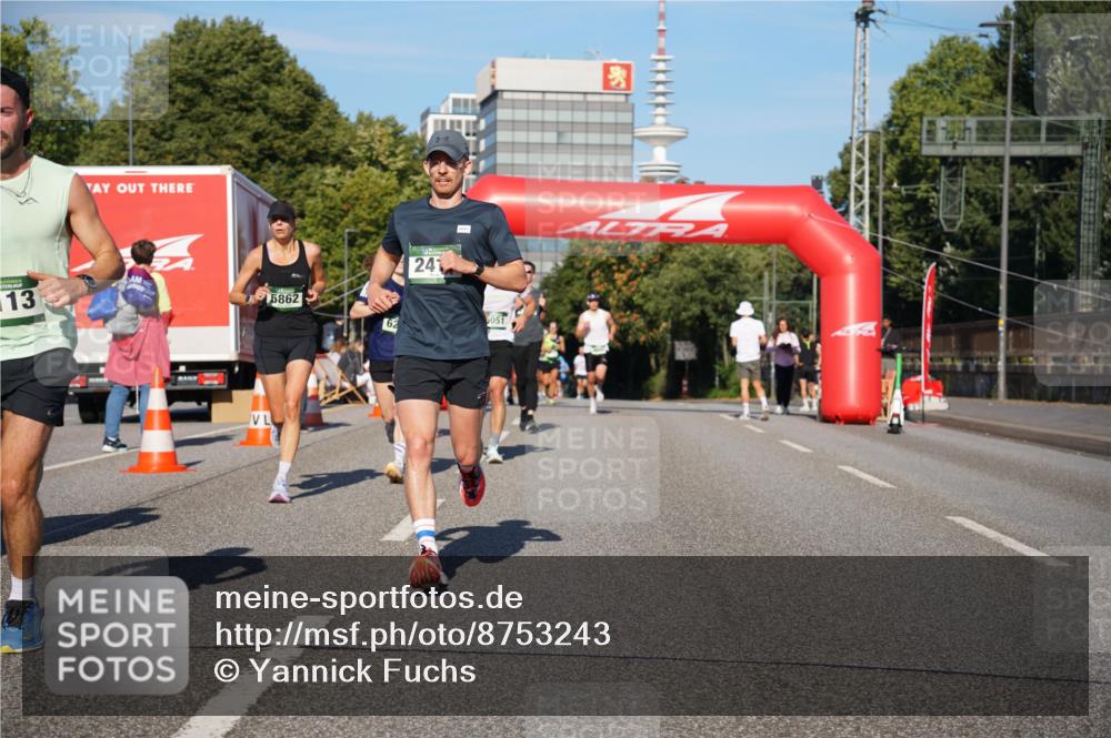 07.09.2025 - BARMER Alsterlauf Yannick Fuchs http://msf.ph/oto/8753243 07.09.2025 09:36:49 Laufen 13, 5862, 62, 241, 5051 meine-sportfotos.de
