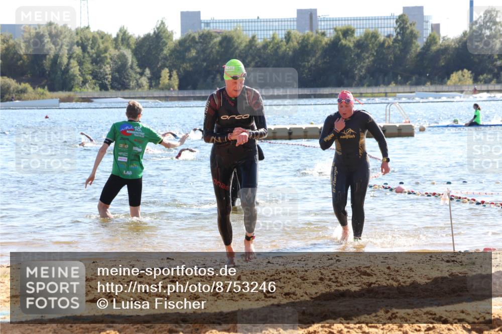07.09.2025 - 19. Norderstedt Triathlon Luisa Fischer http://msf.ph/oto/8753246 07.09.2025 15:36:54 Schwimmen 1076, 1079, 1090, 1095, 1103 meine-sportfotos.de