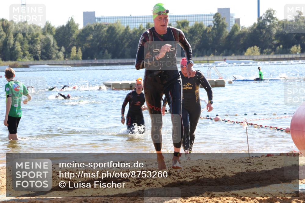 07.09.2025 - 19. Norderstedt Triathlon Luisa Fischer http://msf.ph/oto/8753260 07.09.2025 15:36:55 Schwimmen 1076, 1079, 1090, 1095, 1103 meine-sportfotos.de
