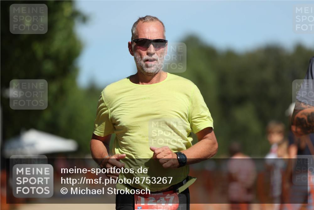 07.09.2025 - 19. Norderstedt Triathlon Michael Strokosch http://msf.ph/oto/8753267 07.09.2025 12:47:06 Laufen 776, 1247 meine-sportfotos.de