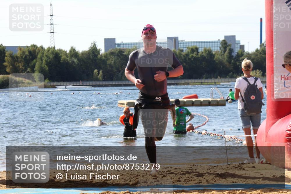 07.09.2025 - 19. Norderstedt Triathlon Luisa Fischer http://msf.ph/oto/8753279 07.09.2025 11:39:27 Schwimmen 168, 1346 meine-sportfotos.de