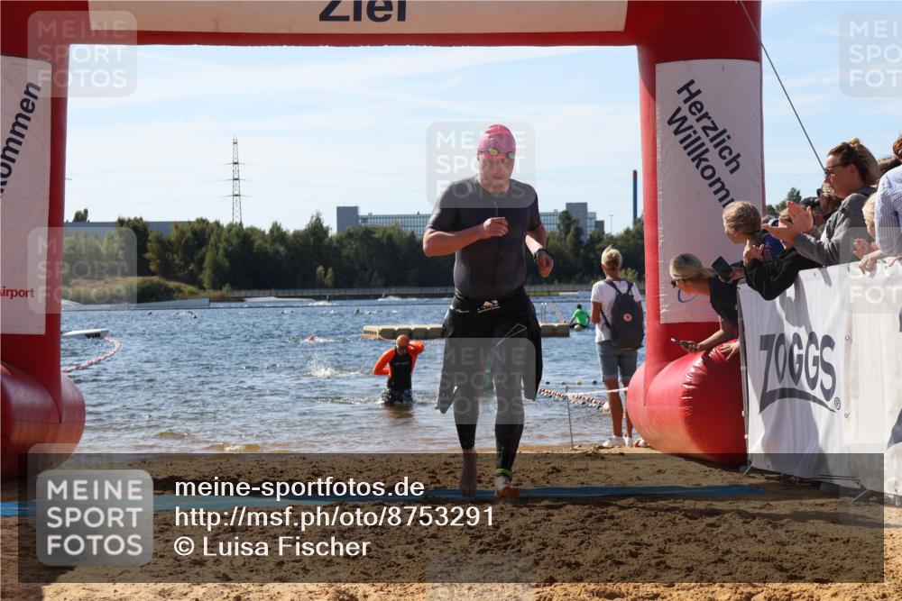 07.09.2025 - 19. Norderstedt Triathlon Luisa Fischer http://msf.ph/oto/8753291 07.09.2025 11:39:28 Schwimmen 168, 1346 meine-sportfotos.de
