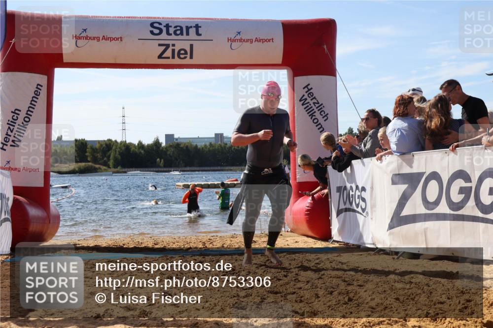07.09.2025 - 19. Norderstedt Triathlon Luisa Fischer http://msf.ph/oto/8753306 07.09.2025 11:39:29 Schwimmen 1233, 1346 meine-sportfotos.de