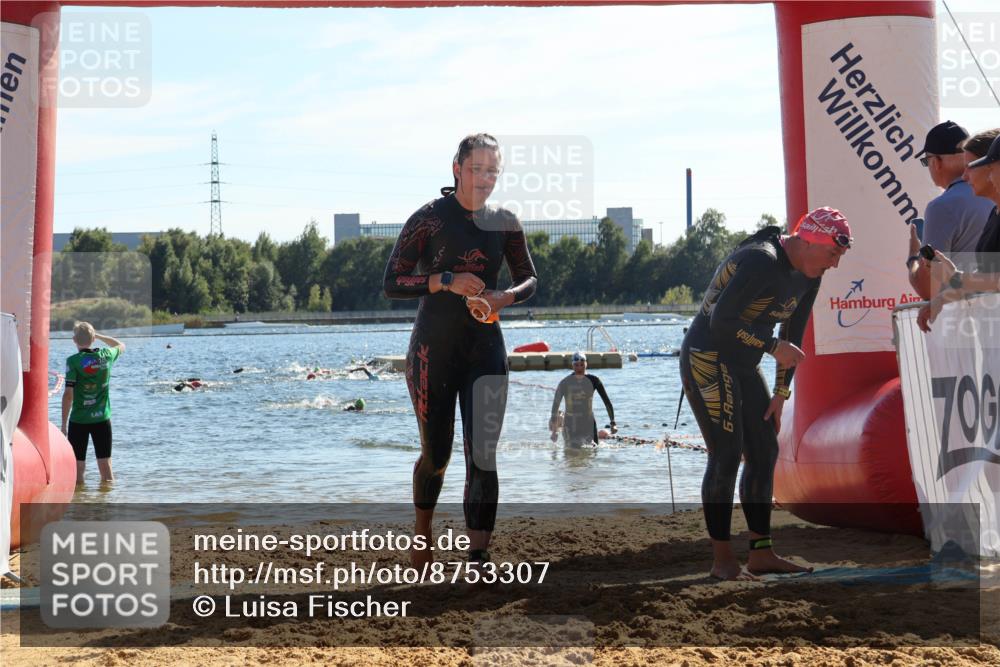 07.09.2025 - 19. Norderstedt Triathlon Luisa Fischer http://msf.ph/oto/8753307 07.09.2025 15:37:03 Schwimmen 1052, 1079, 1090, 1091, 1095 meine-sportfotos.de