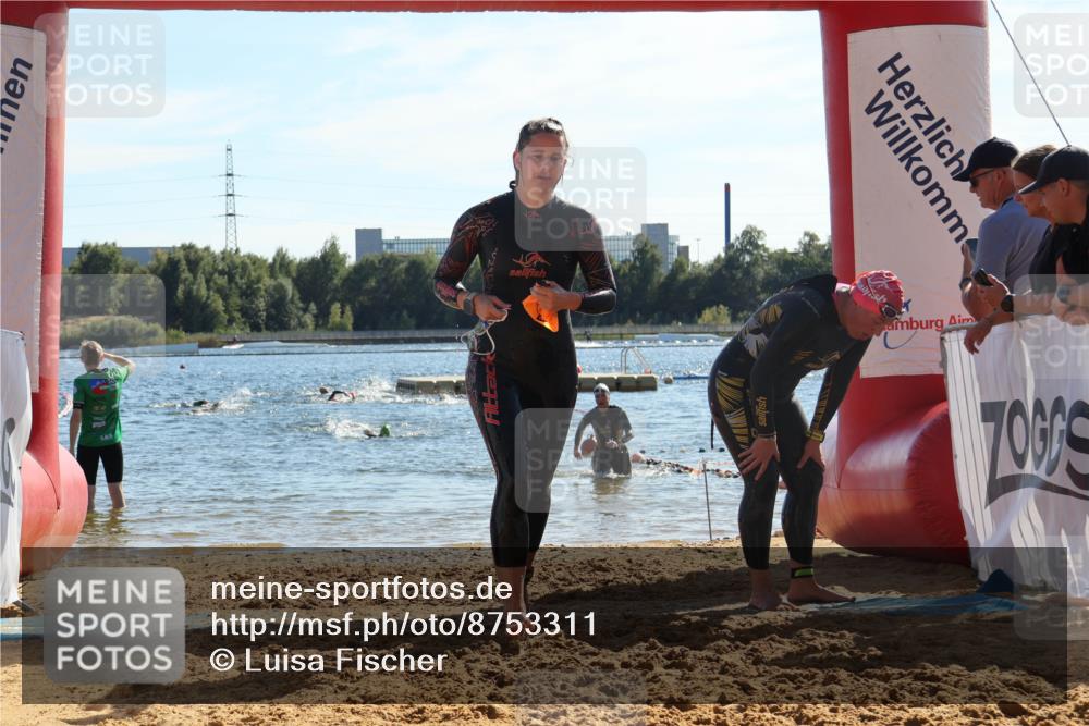 07.09.2025 - 19. Norderstedt Triathlon Luisa Fischer http://msf.ph/oto/8753311 07.09.2025 15:37:03 Schwimmen 1052, 1079, 1090, 1091, 1095 meine-sportfotos.de