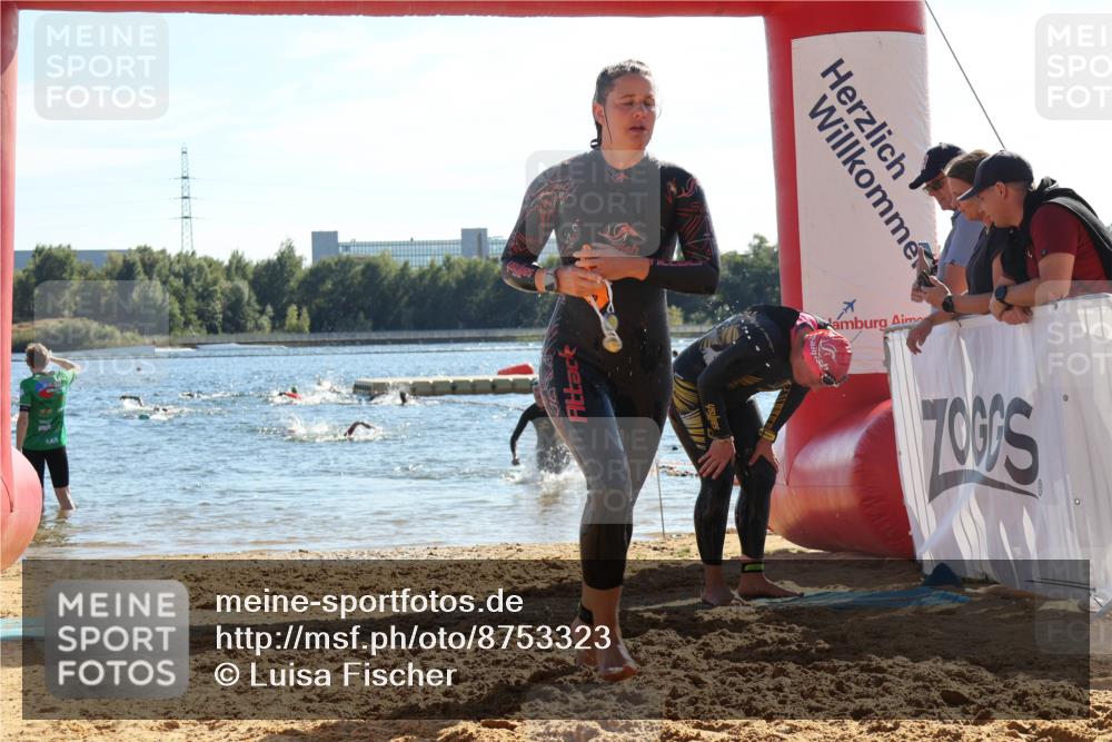 07.09.2025 - 19. Norderstedt Triathlon Luisa Fischer http://msf.ph/oto/8753323 07.09.2025 15:37:04 Schwimmen 1052, 1079, 1090, 1091 meine-sportfotos.de