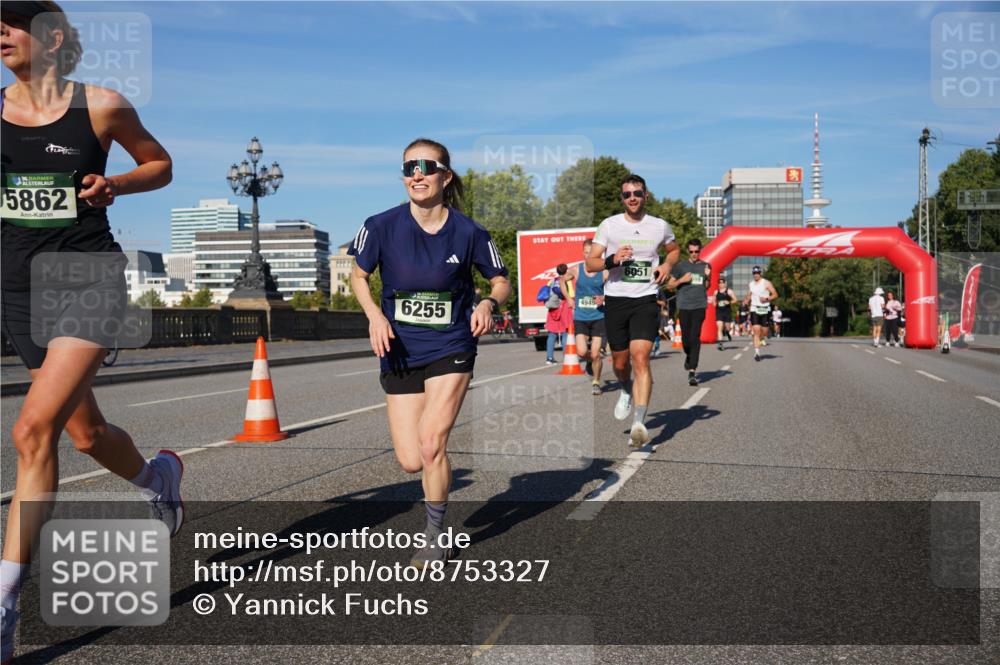 07.09.2025 - BARMER Alsterlauf Yannick Fuchs http://msf.ph/oto/8753327 07.09.2025 09:36:51 Laufen 136, 5862, 6255, 4949, 6051 meine-sportfotos.de