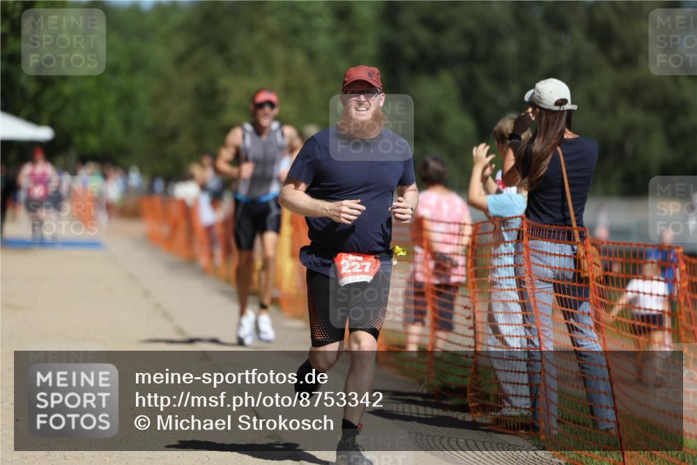 07.09.2025 - 19. Norderstedt Triathlon Michael Strokosch http://msf.ph/oto/8753342 07.09.2025 12:47:20 Laufen 151, 227, 713 meine-sportfotos.de