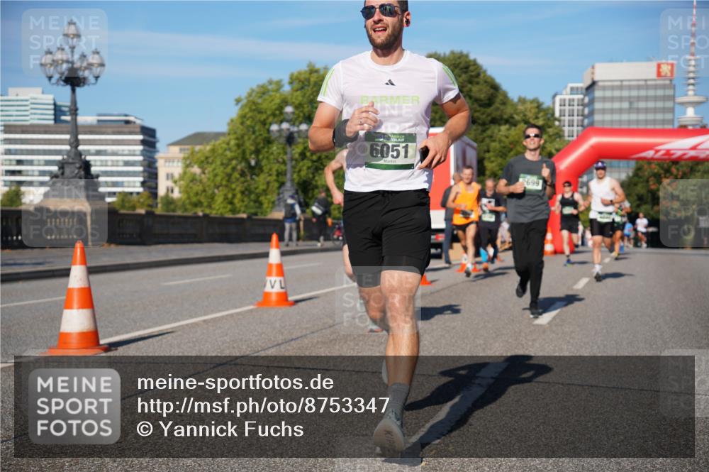07.09.2025 - BARMER Alsterlauf Yannick Fuchs http://msf.ph/oto/8753347 07.09.2025 09:36:52 Laufen 136, 6051, 2699 meine-sportfotos.de