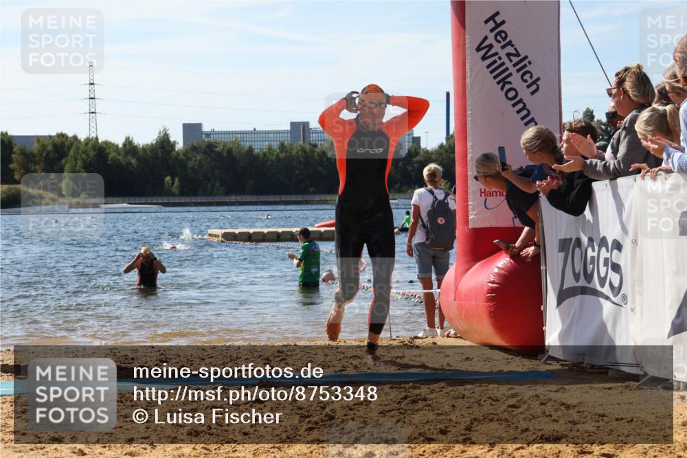 07.09.2025 - 19. Norderstedt Triathlon Luisa Fischer http://msf.ph/oto/8753348 07.09.2025 11:39:36 Schwimmen 1233, 1346 meine-sportfotos.de