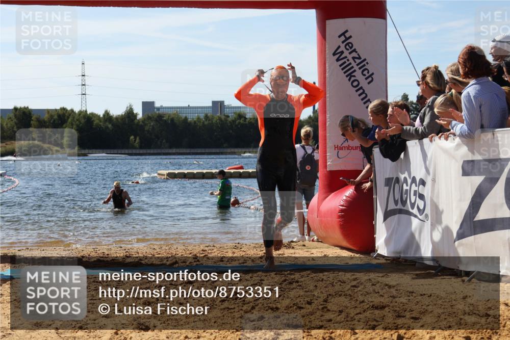 07.09.2025 - 19. Norderstedt Triathlon Luisa Fischer http://msf.ph/oto/8753351 07.09.2025 11:39:36 Schwimmen 1233, 1346 meine-sportfotos.de